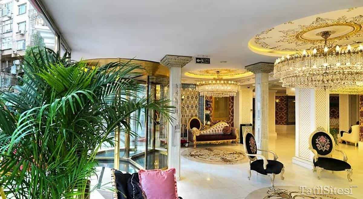 White Monarch Hotel